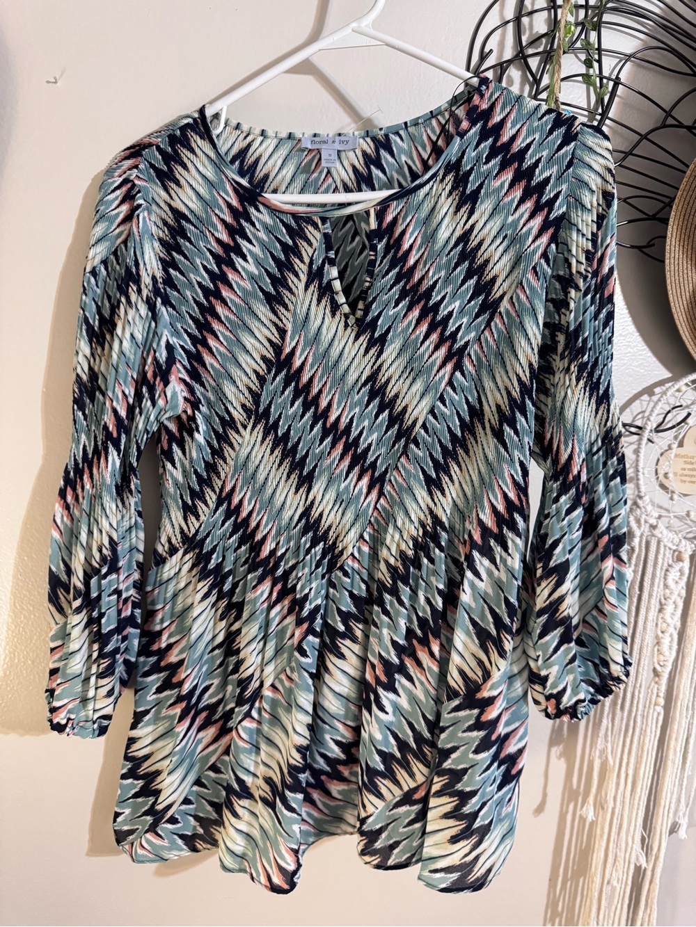 Floral & Ivy Small Abstract Print Pleated Peplum Blouse 3/4 Sleeve